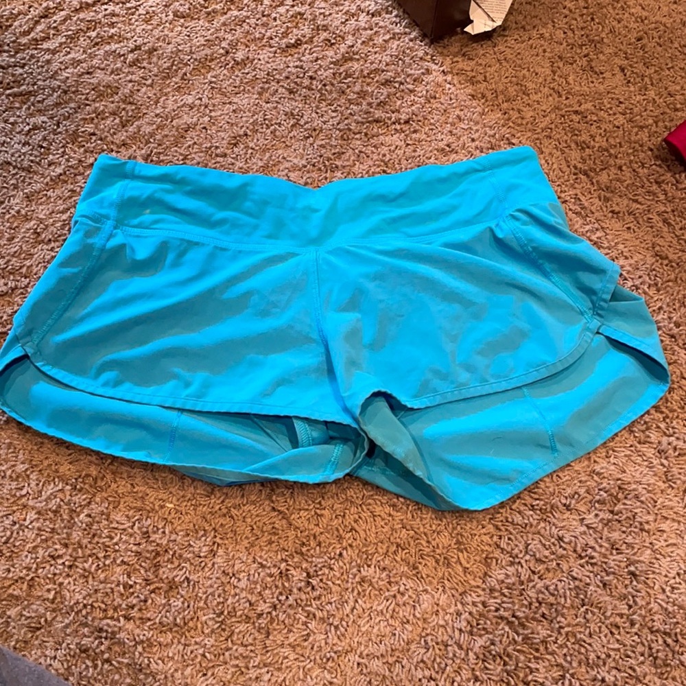 Lulu lemon speed up 2.5” shorts
